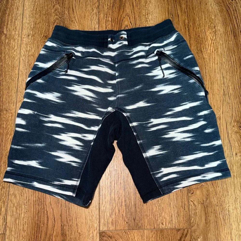 Adidas Originals Abstract Wave Print Fleece Sweat Shorts Black White Mens M
